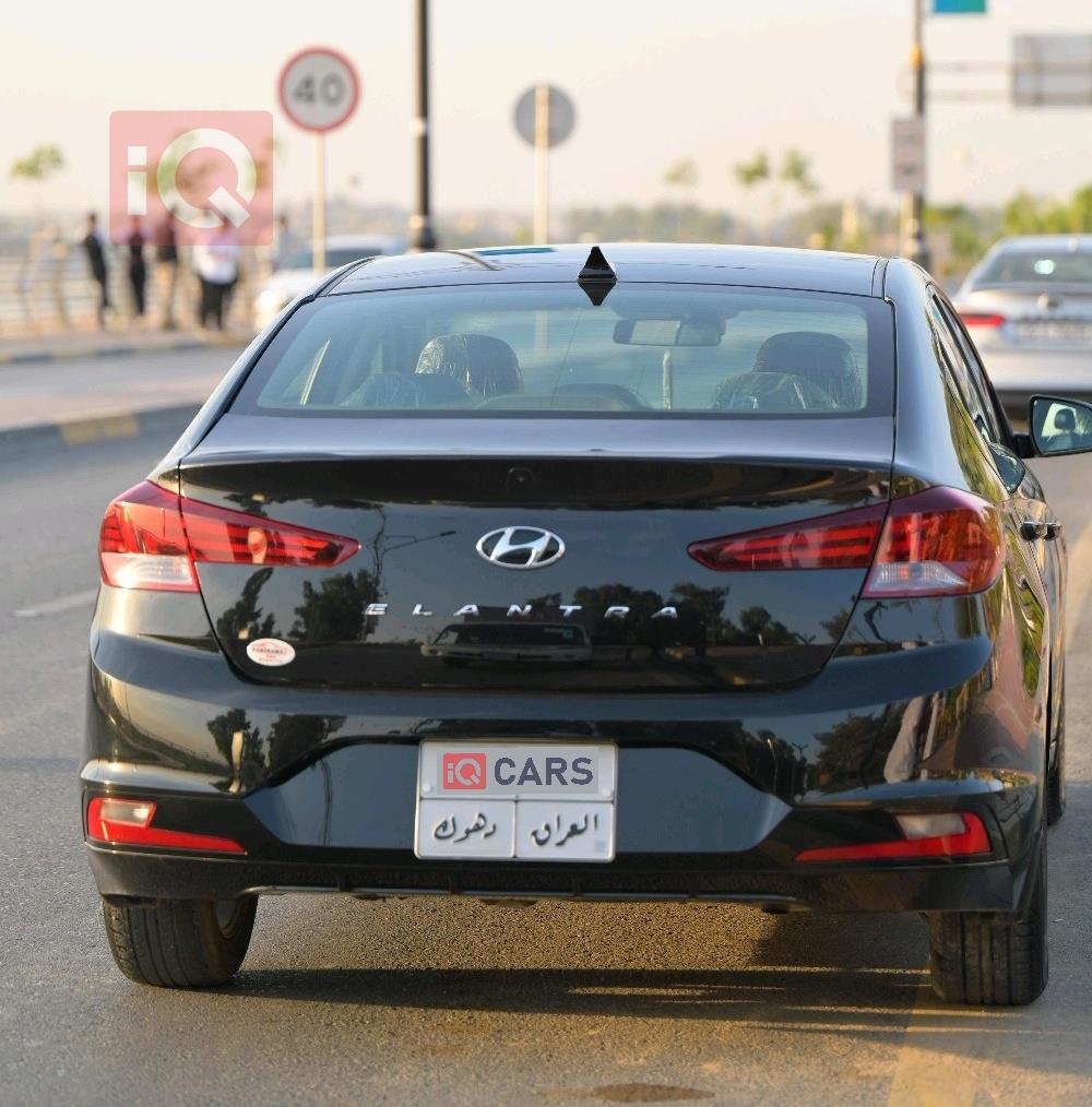 هیوندای ئەلەنترا